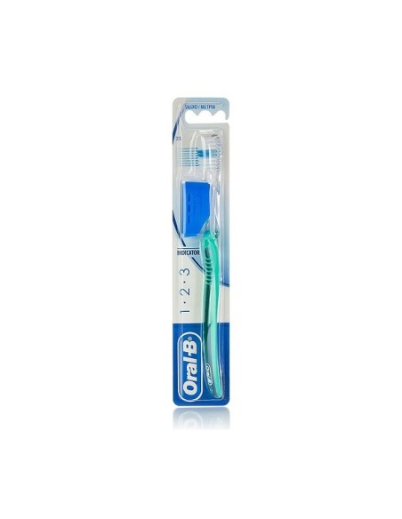 Oral-B Indicator 1°2°3 35mm Χειροκίνητη Οδοντόβουρτσα Μέτρια με Θήκη ΠΡΑΣΙΝΟ, 1 τεμάχιο